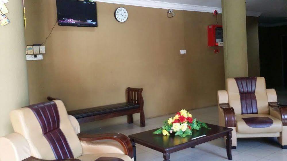 Hji Residensi Hotel Kuah Esterno foto
