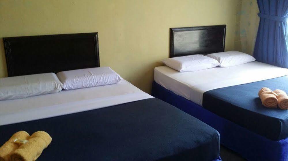 Hji Residensi Hotel Kuah Esterno foto