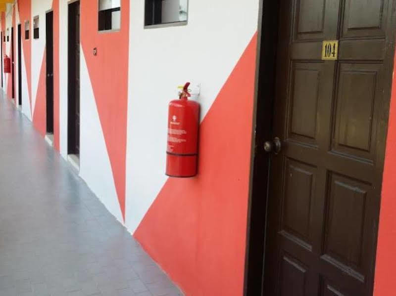 Hji Residensi Hotel Kuah Esterno foto